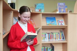 reading-in-library